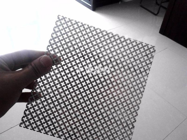 梅花孔沖孔網(wǎng)-03